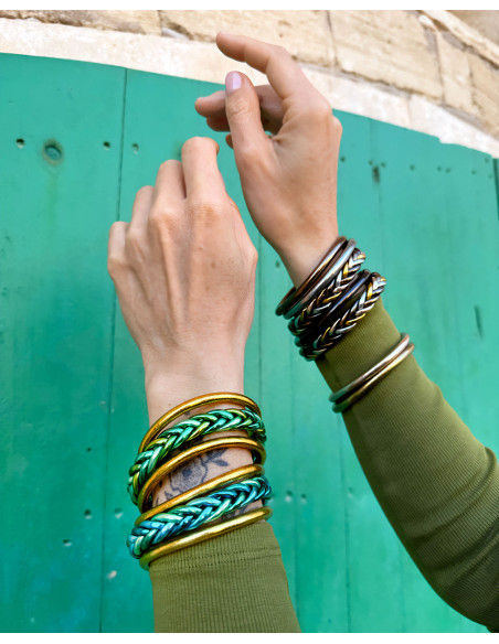 Jonc Bouddhiste tressé multicolore Aqua