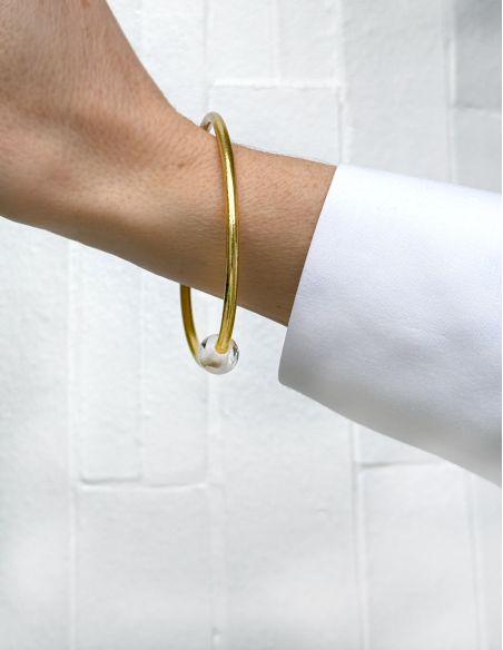 Thin LIGHT GOLD Bangle with WHITE QUARTZ