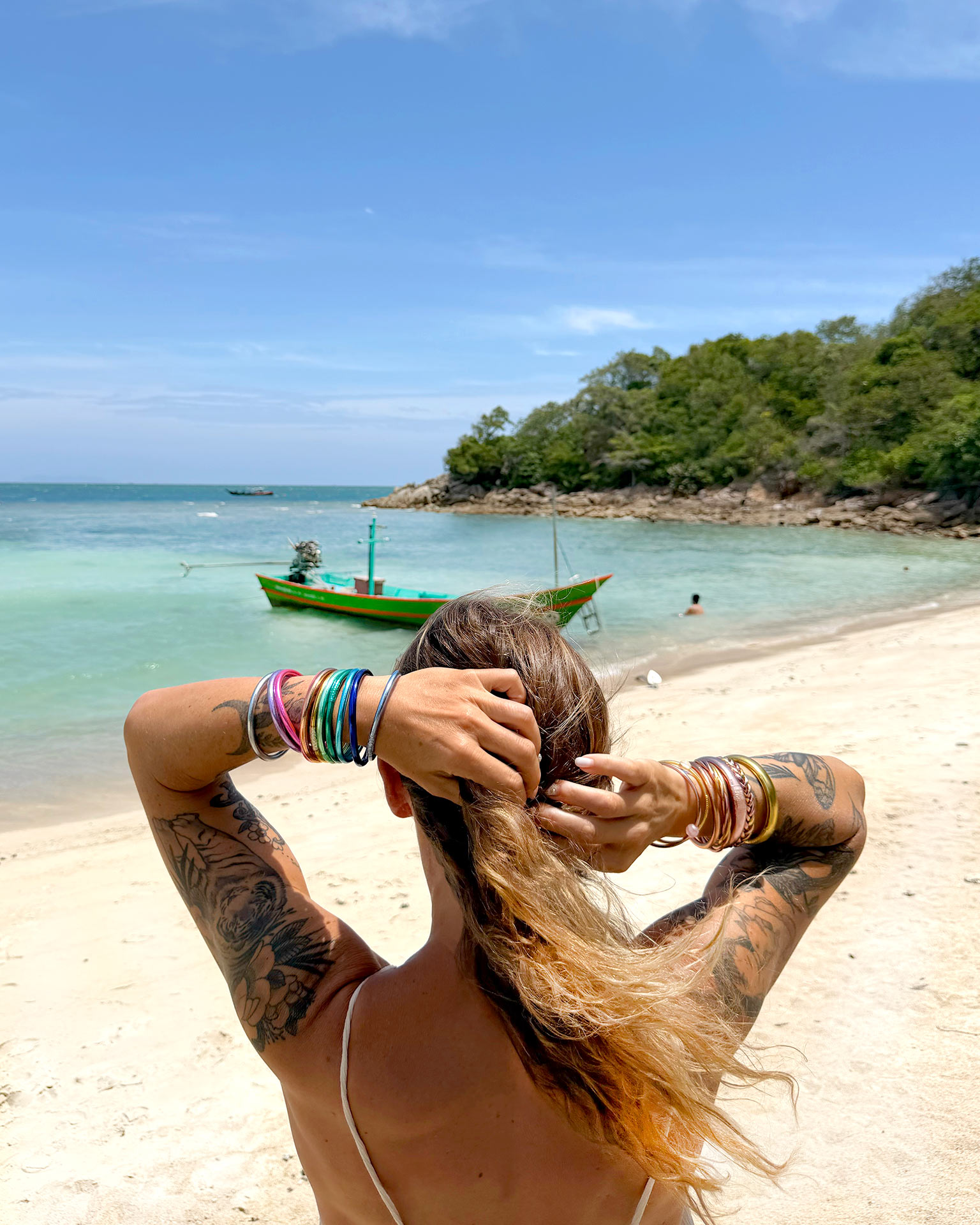 Oui les joncs en couleurs viennent bien de Thaïlande